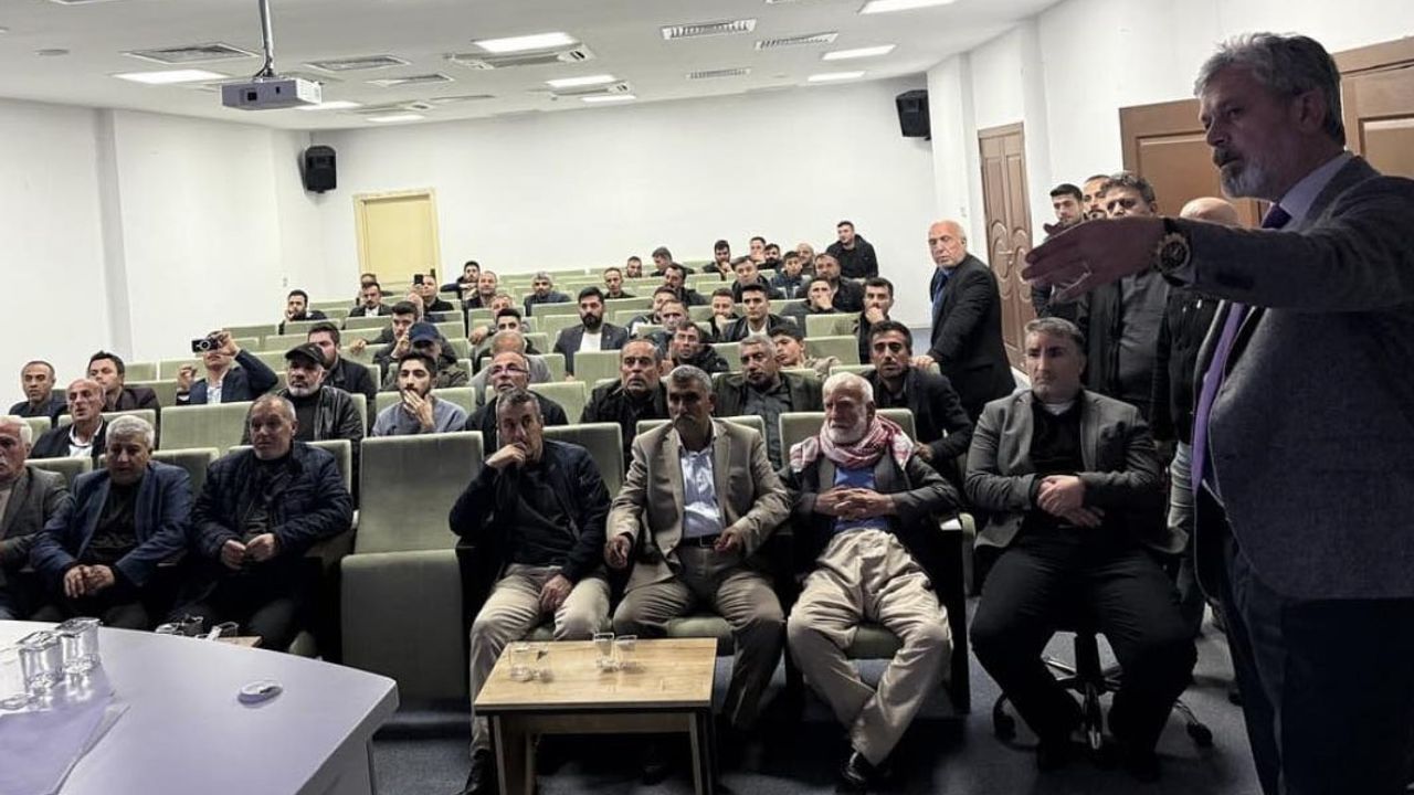 Tillo Belediye Başkanı Vatandaşla Buluşup Hizmetleri Anlattı