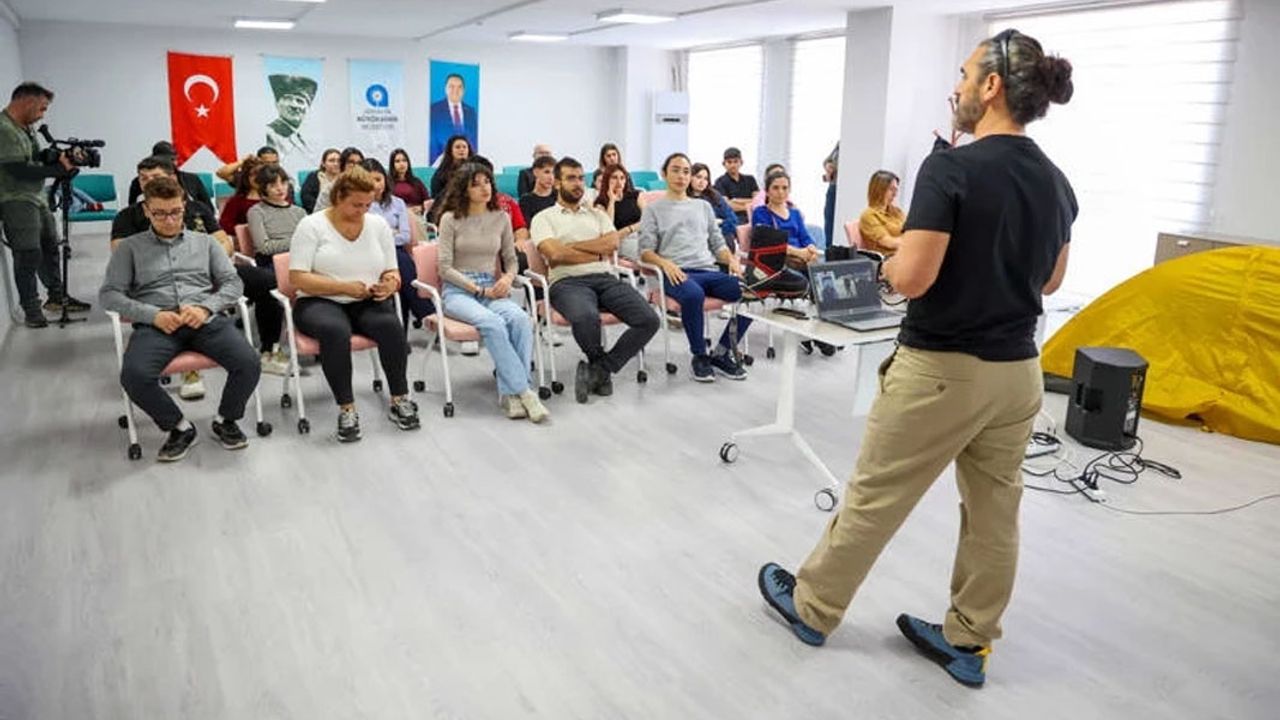 Antalya’da Gençlere Motivasyon: İlham Söyleşisi