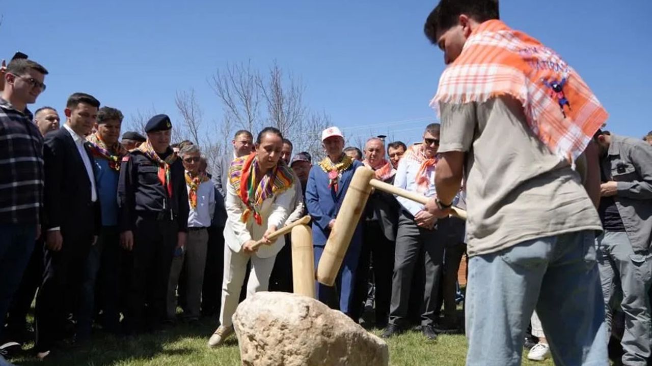 Burdur’da Yörük Şenliği: İnsuyu Mağarası Kültürle Doldu