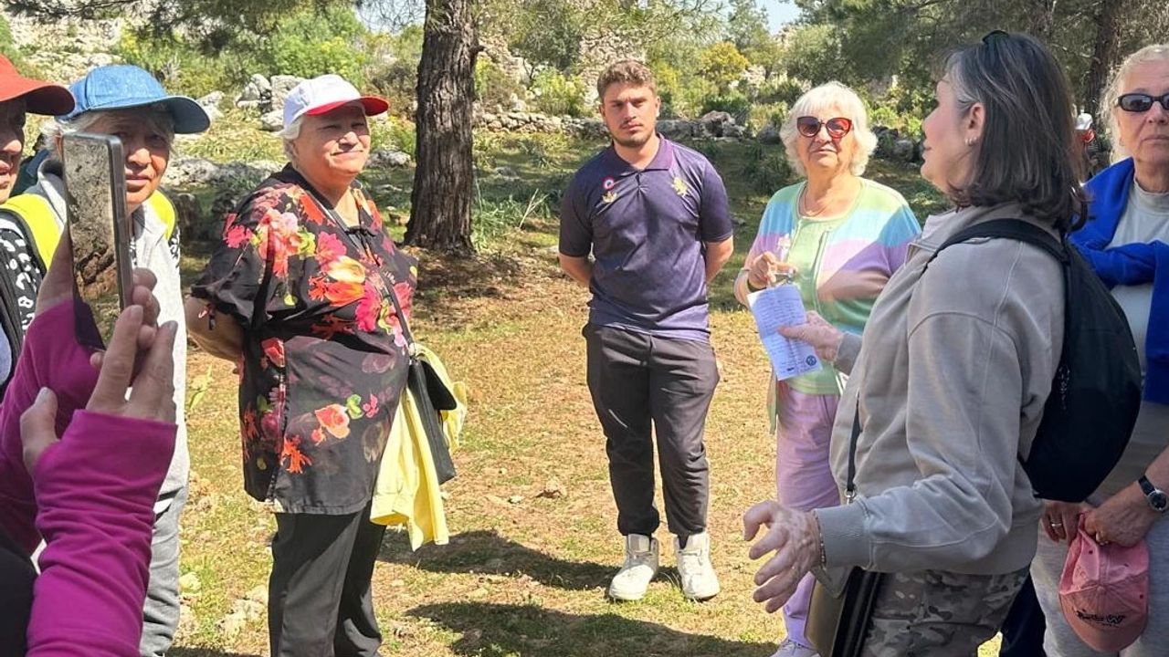 LyrbotonKome Antik Kenti: Muratpaşa Yaşlılarından Keşif