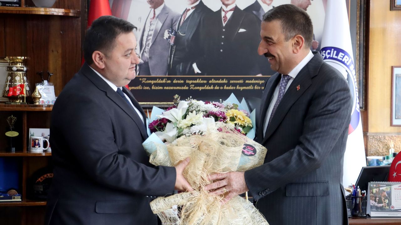 Zonguldak Valisi Madencilerin 1 Mayısını Kutladı