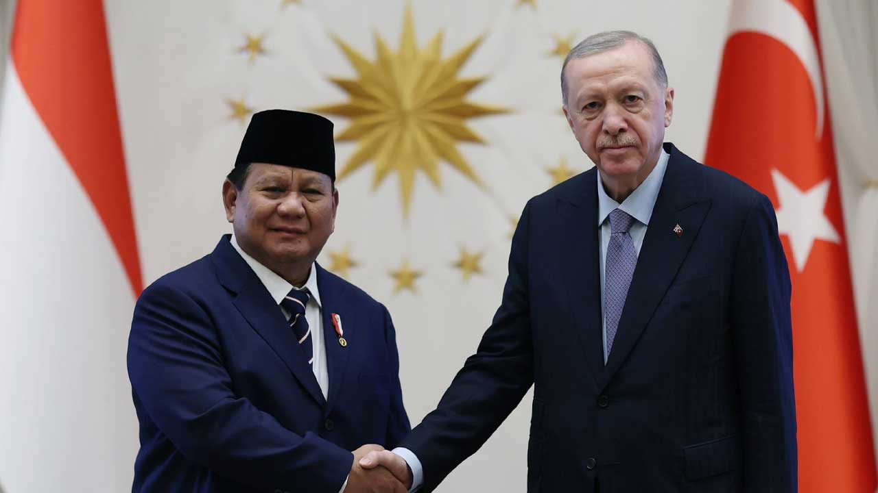 Cumhurbaşkanı ​​​​​​​ Erdoğan: “Filistin davasında Endonezya ile omuz omuzayız”