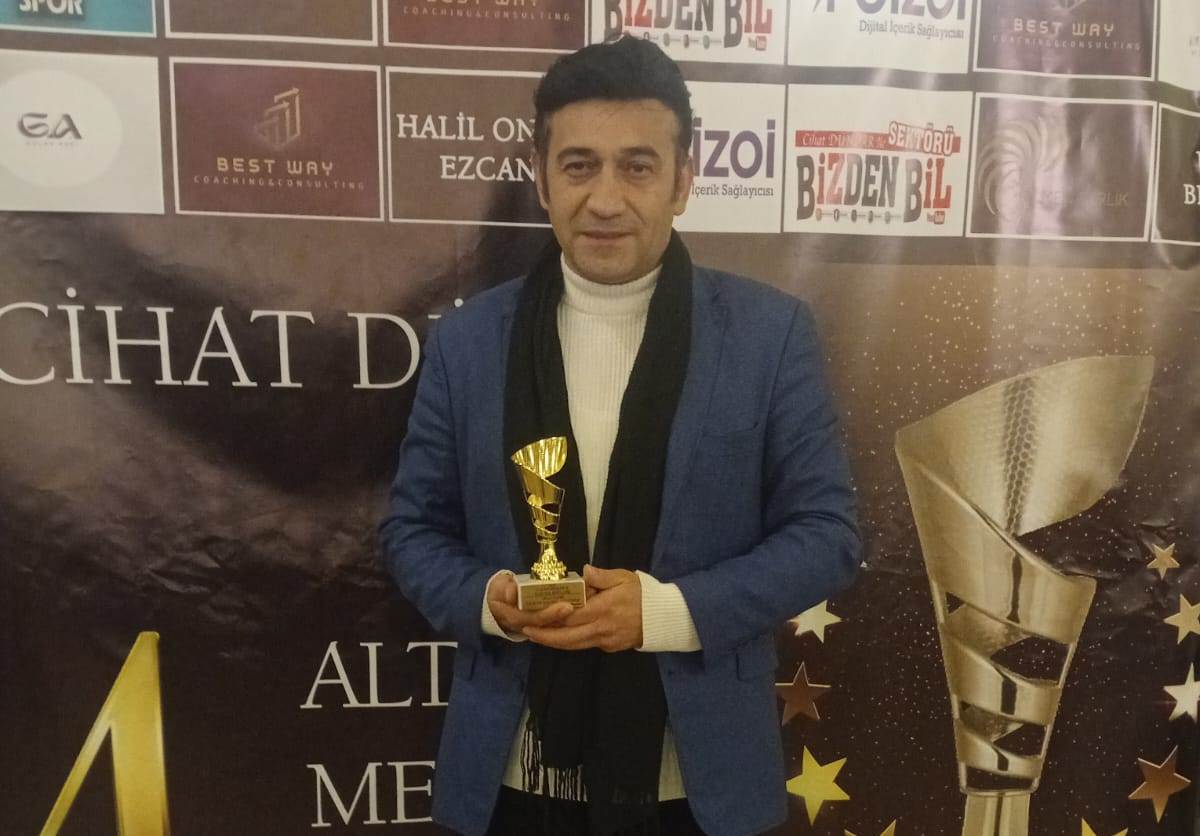 “Tanrı Meleklerini Geri Çağırıyor… Bu ödül Gazze’deki çocukların ruhuna”