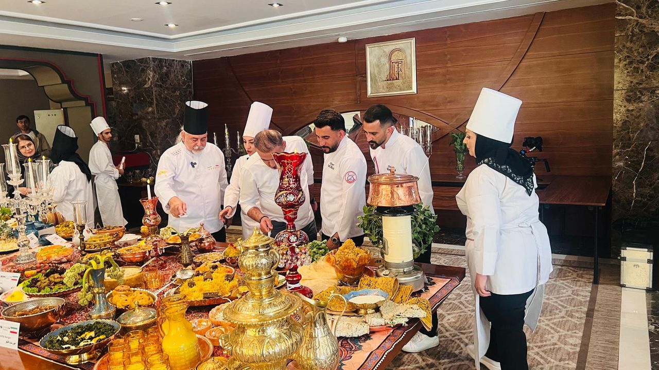 Van Mutfağı Urmiye’de Yoğun İlgi Gördü