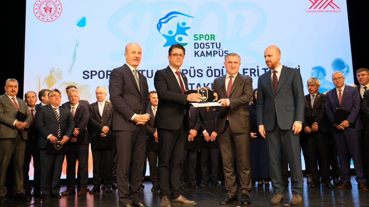 ÇOMÜ Türkiye’nin En Spor Dostu 3 Üniversitesi Arasında