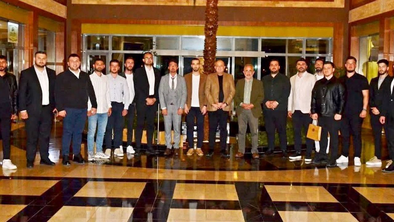 Ayhan Gider AK Parti Gençliğe Liderlik Öğütleri Verdi