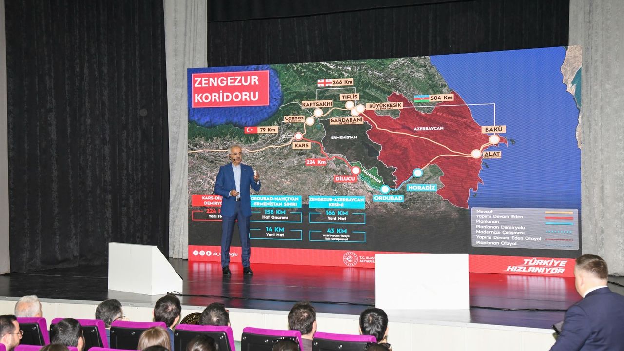 Trabzon’da Bakan ve Başkandan Gençlere Vizyon