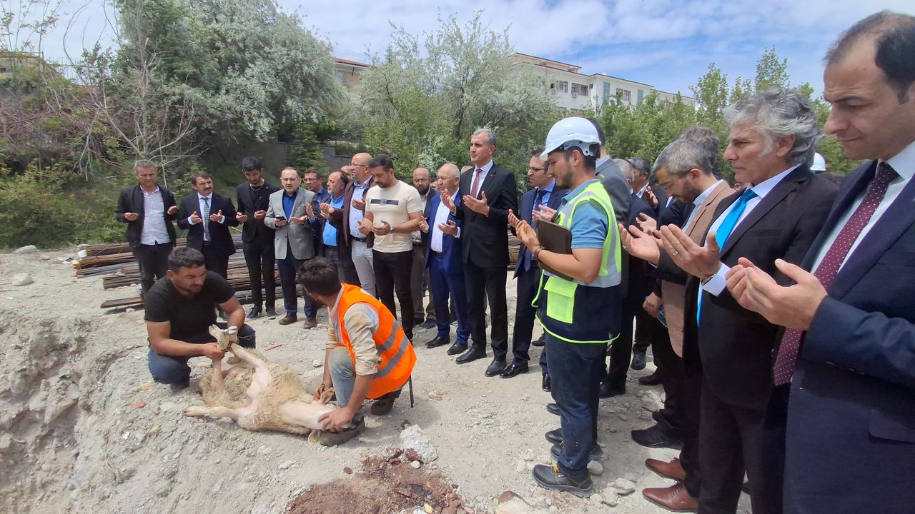 Beypazarı Nurettin Karaoğuz Lisesi Temeli Atıldı