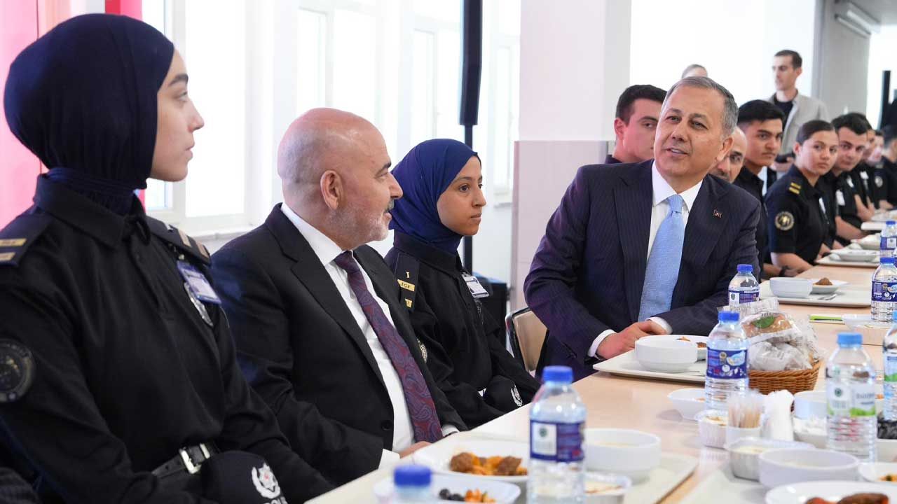 İçişleri Bakanı Yerlikaya: 8354 Polis Mezun Oluyor