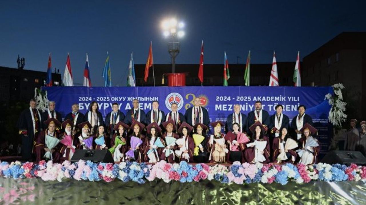 Manas Üniversitesi’nden 30. Yılda 1072 Mezun