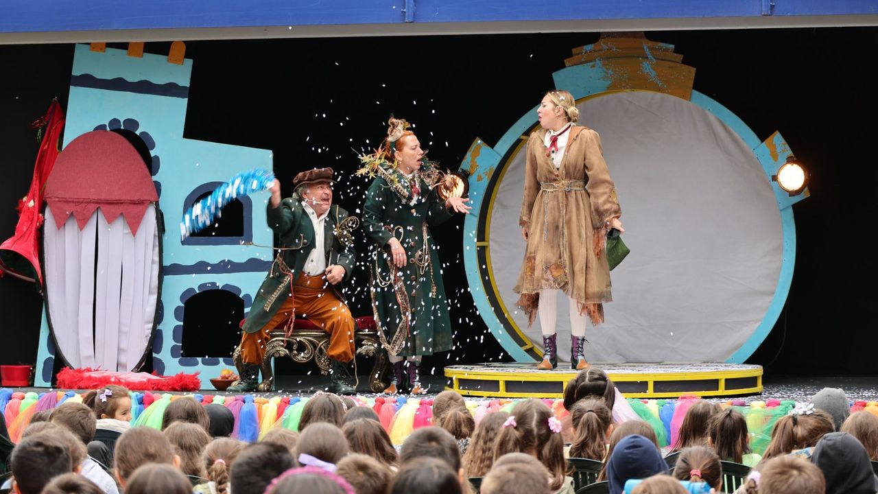 Amasya Garı’nda Devlet Tiyatroları Vagon Sahne Coşkusu