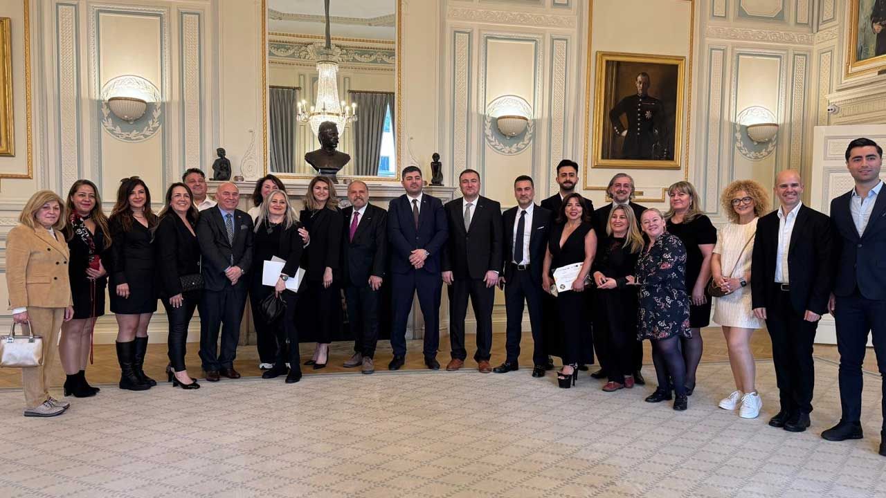 Adil Koçalan’a Londra’da Medya Başarı Ödülü