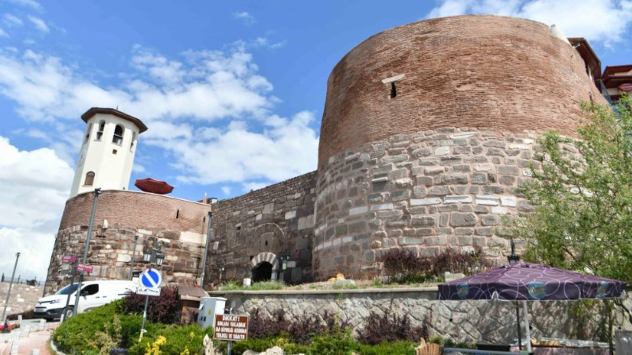 ABB Ankara Kalesi Restorasyonunu Tamamladı: Surlar Güçlendi