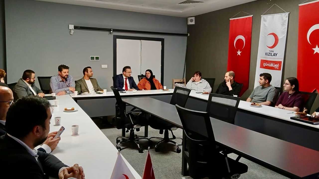 Aksu: Kızılay Sivil Toplum Vicdanı, Gönüllüler Bel Kemiği