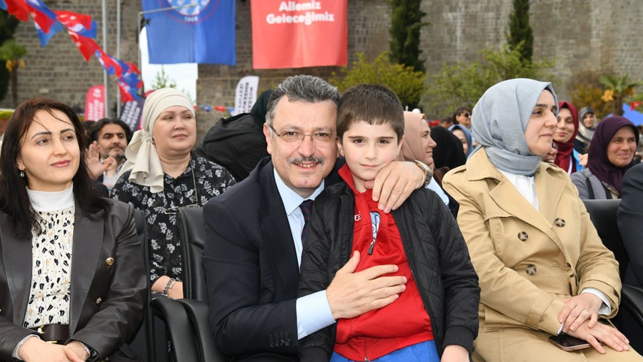 Trabzon’da Aile Vurgusu: Başkan Genç LGBT’yi Reddetti