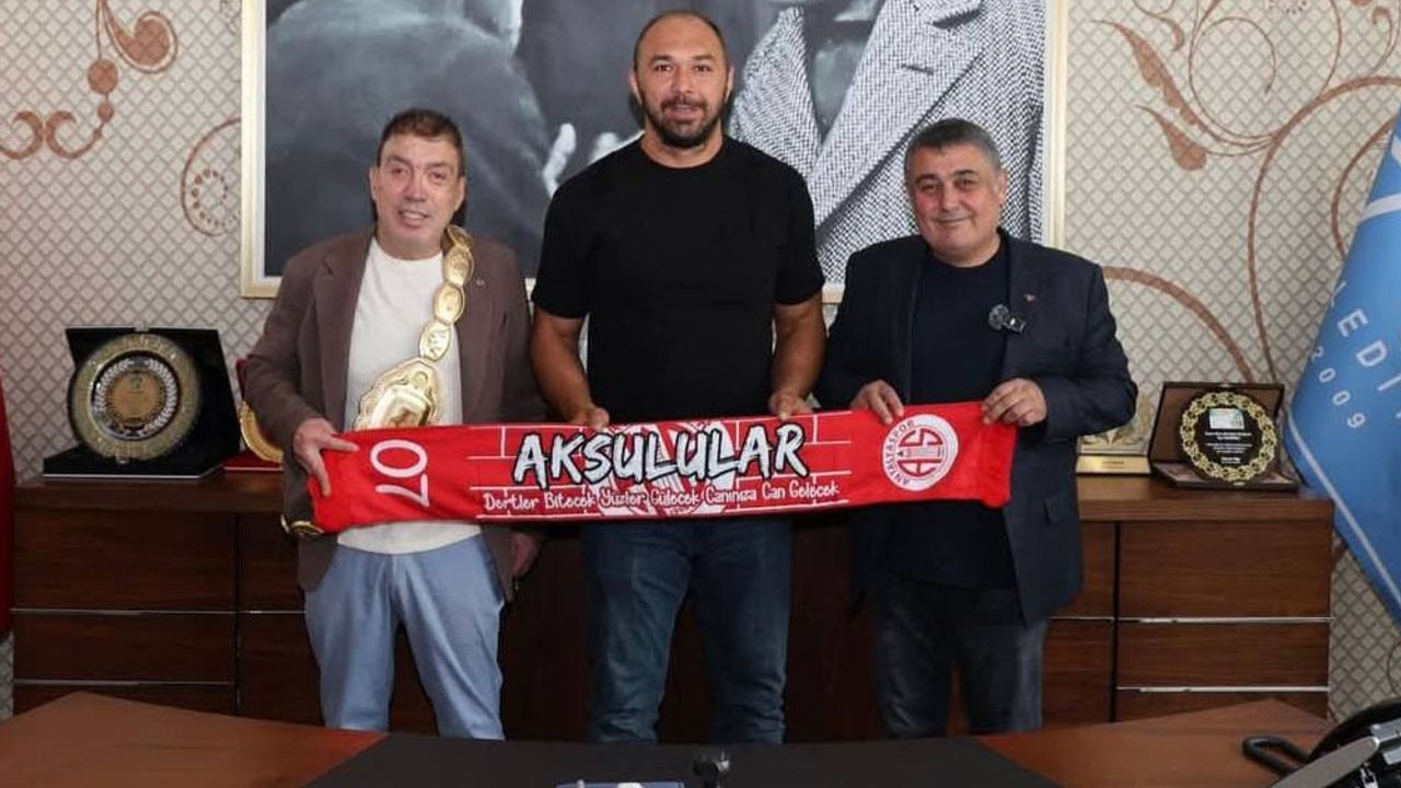 Başpehlivan Ali Gürbüz Aksu Belediyesi’ne Transfer Oldu