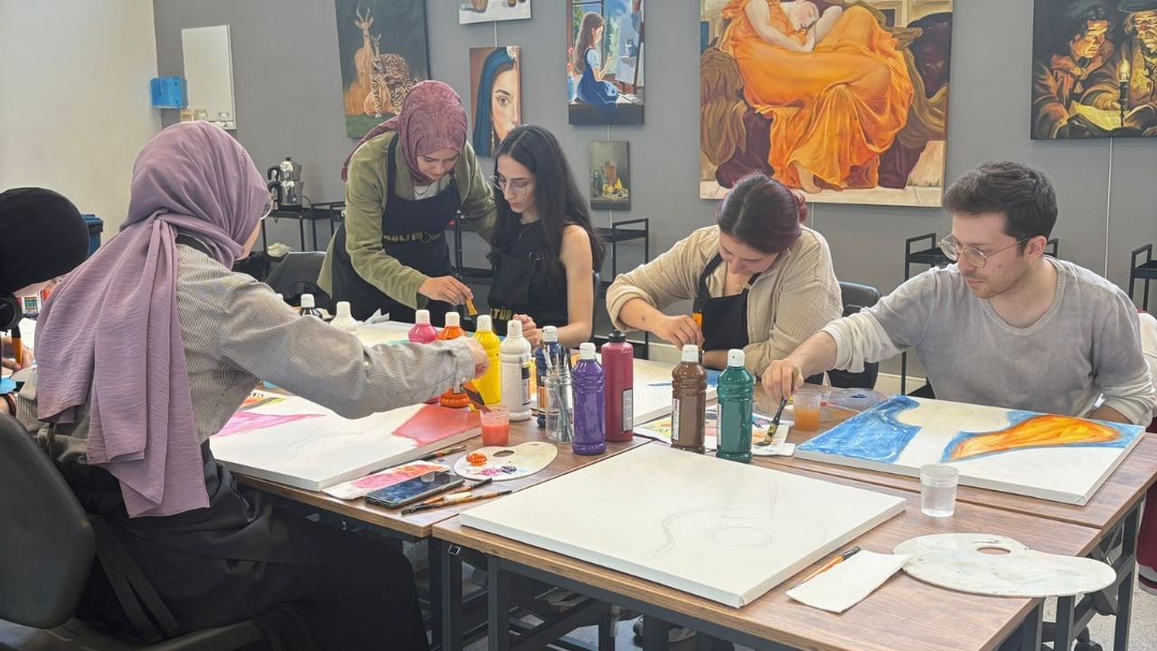 Kocaeli Gençleri 19 Mayıs’ta Sanatla Buluştu