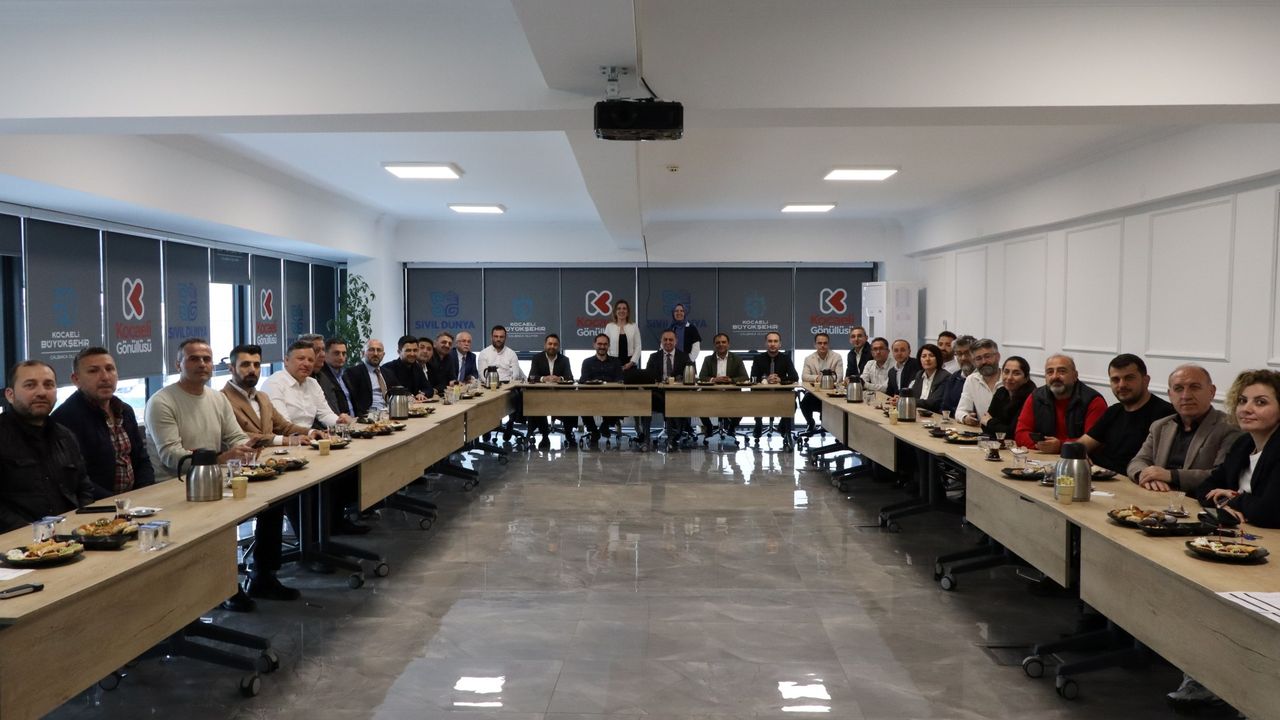 Kocaeli Büyükşehir ve Milli Eğitim Yönetici Yetkinlik Eğitimi