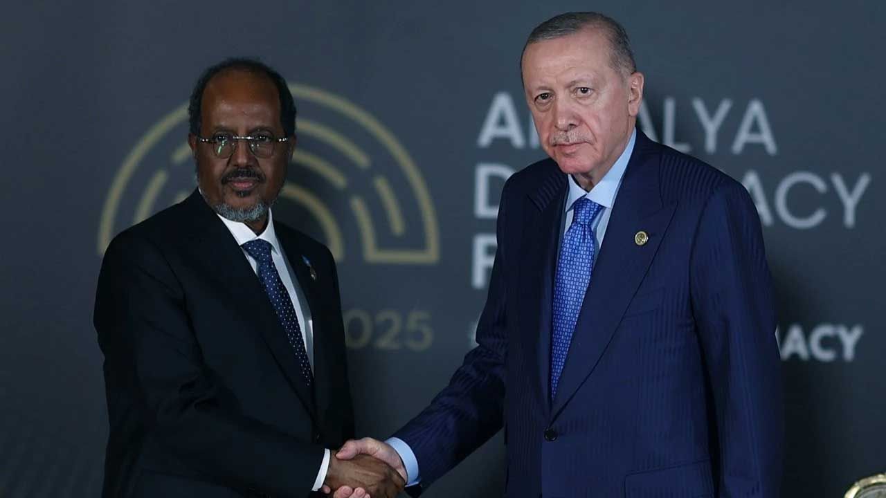 Cumhurbaşkanı Erdoğan Somali Lideri Mahmud ile Stratejik Görüşme Yaptı