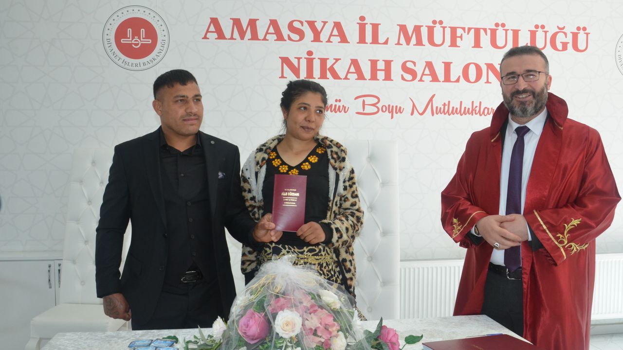 Amasya’da “Aile Yılı” Nikahı: Vali Hızlandırdı