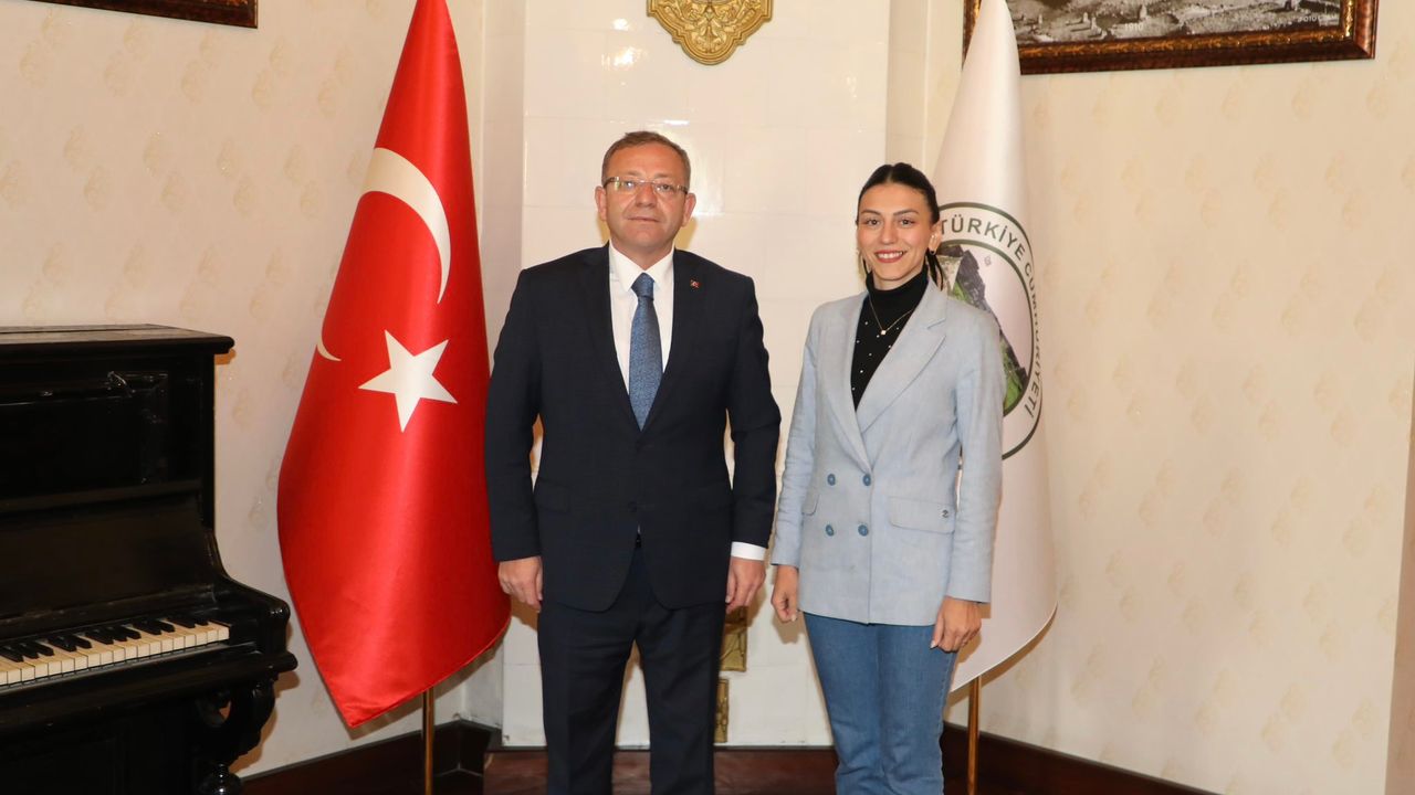 Kars Valisi Ziya Polat, Şeymanur Ünal’ın Eğitim Çalışmalarını Tebrik Etti