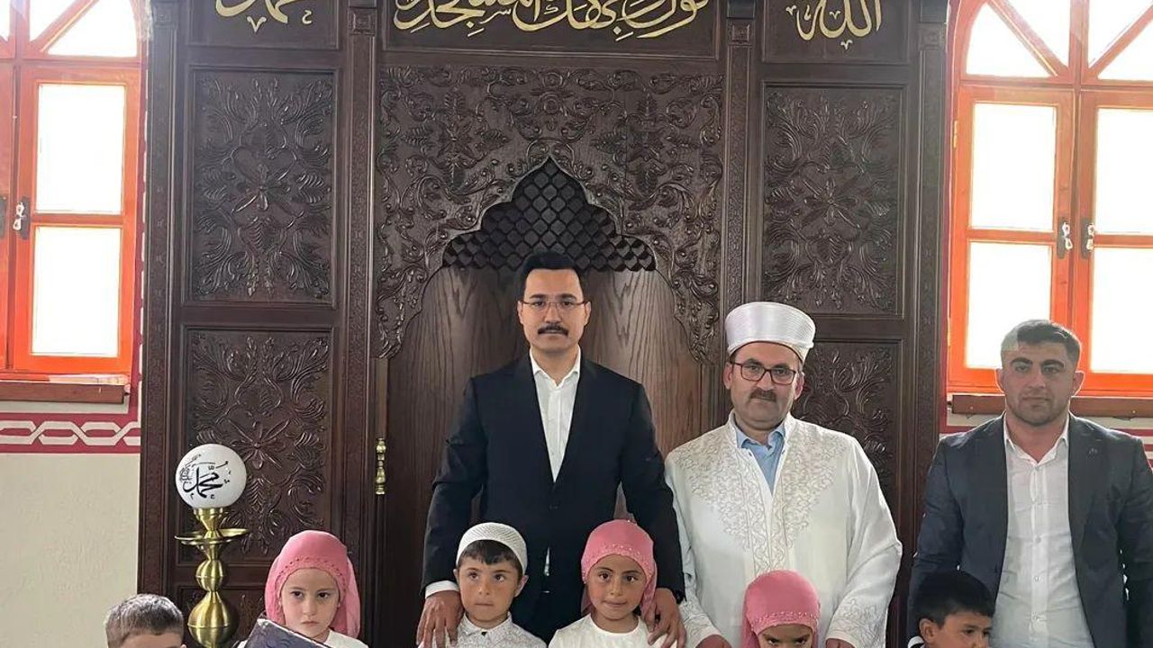 Kars’ta Dini Eğitim Kursu Tamamlandı, Hediyeler Verildi