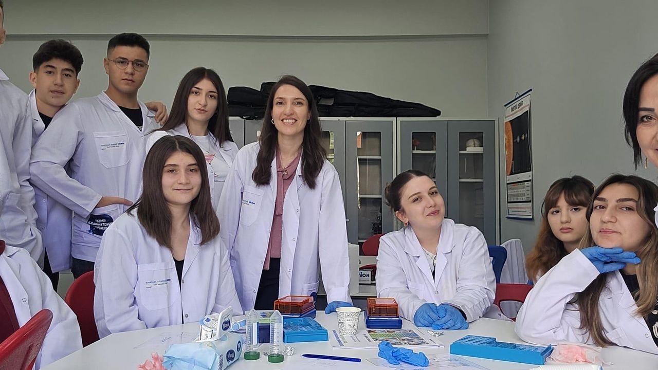 Özel Çelik Başarı Koleji Biyoteknoloji ABE Programına Başladı