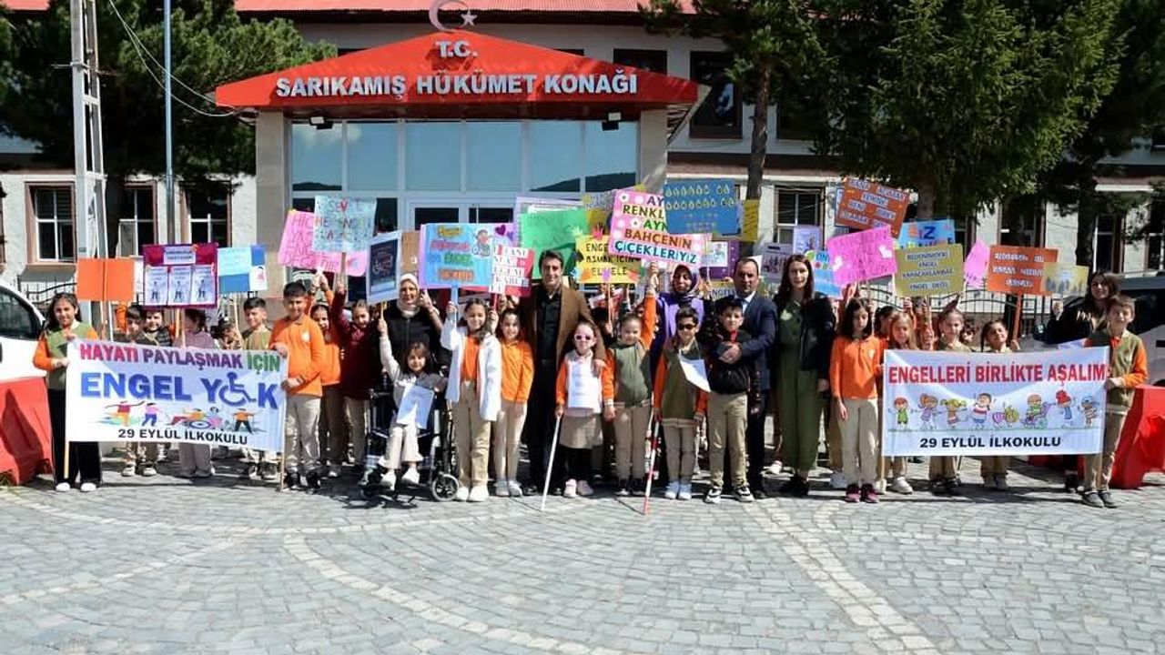 Sarıkamış’ta Engelliler Haftası Farkındalık Yürüyüşü