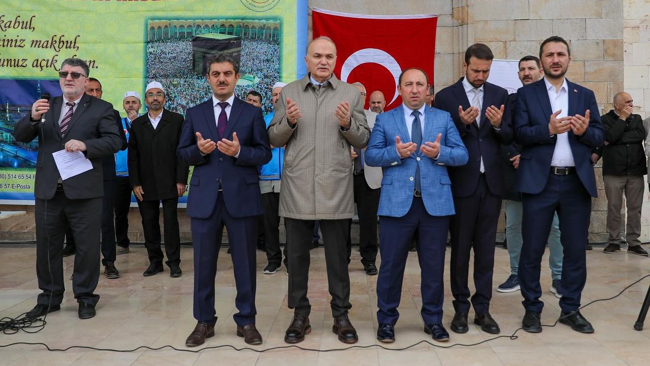 Düzce’den 190 Hacı Adayı Kutsal Topraklara Uğurlandı