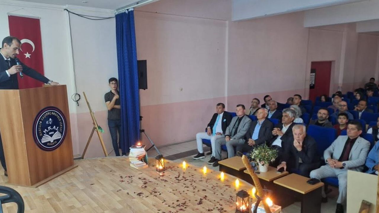 Isparta Lisesinde Mahzuni Karakoç Anıldı