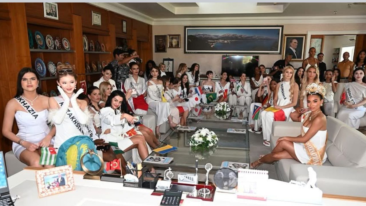 Kemer’de 43 ülkeden güzeller turizmi görüştü