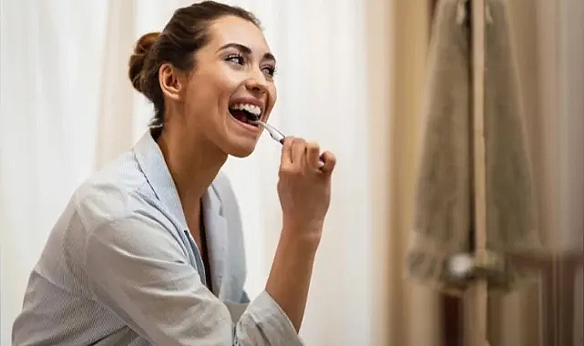 Modern Beslenme Diş Çürüklerini Artırıyor: Fırçalama Şart!