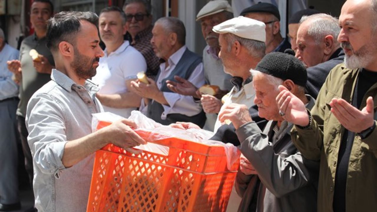 Mudurnu’da 700 Yıllık Ahilik Geleneği Esnaf Duası ile Yaşatılıyor