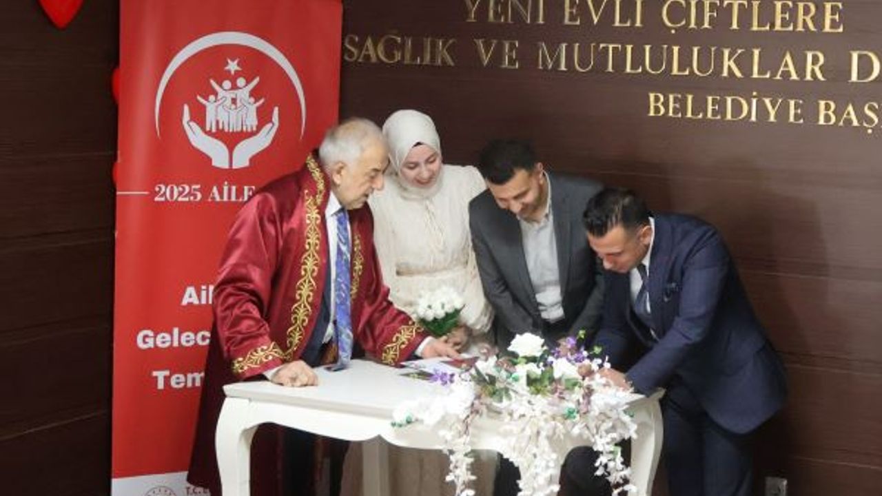 Erzurum’da Aile Haftasında 50 Çift Toplu Nikah Kıyıldı