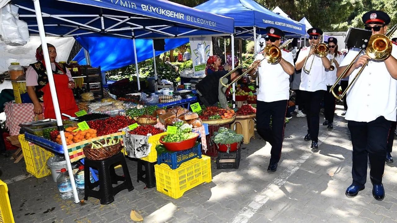 İzmir’de Dünya Çiftçiler Günü Haftası Kutlandı