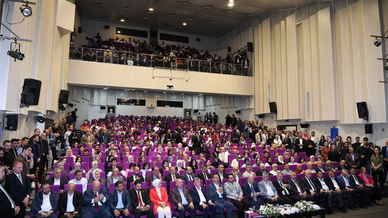 Trabzon’da Kamu Diplomasisi Programı: Soylu ve Genç Gençlerle