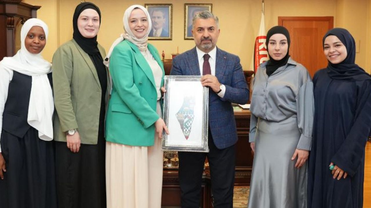 Uluslararası Öğrencilerden RTÜK’e Ziyaret: Türkiye’ye Teşekkür