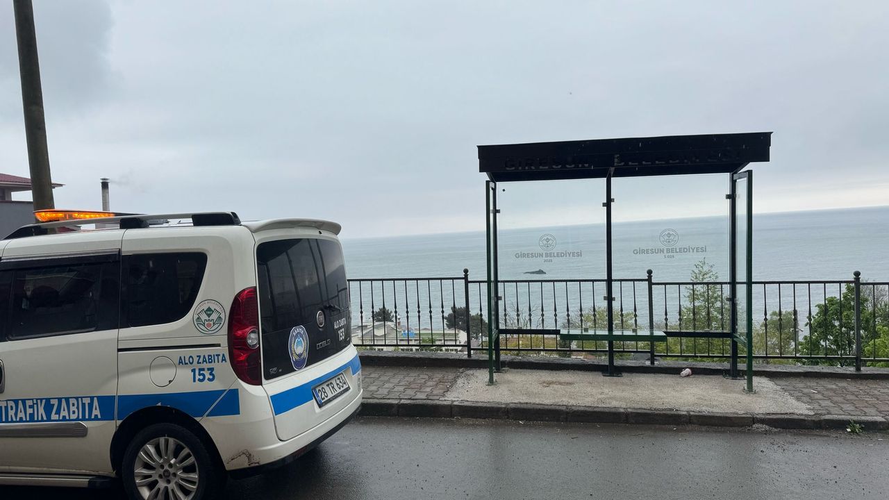 Giresun Kendi Ürettiği Modern Durakları Hizmete Sundu: Tasarruf