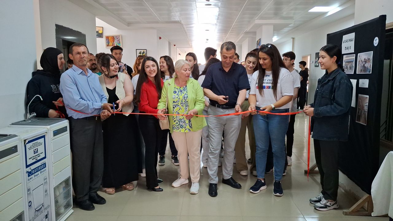 Beypazarı’nda Öğrencilerin Yıl Sonu Sanat ve Müzik Sergisi Açıldı