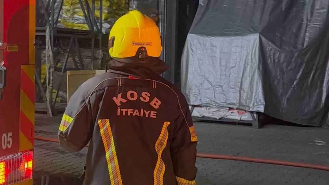 Kayseri OSB’de Ahşap Fabrikasında Yangın: Can Kaybı Yok