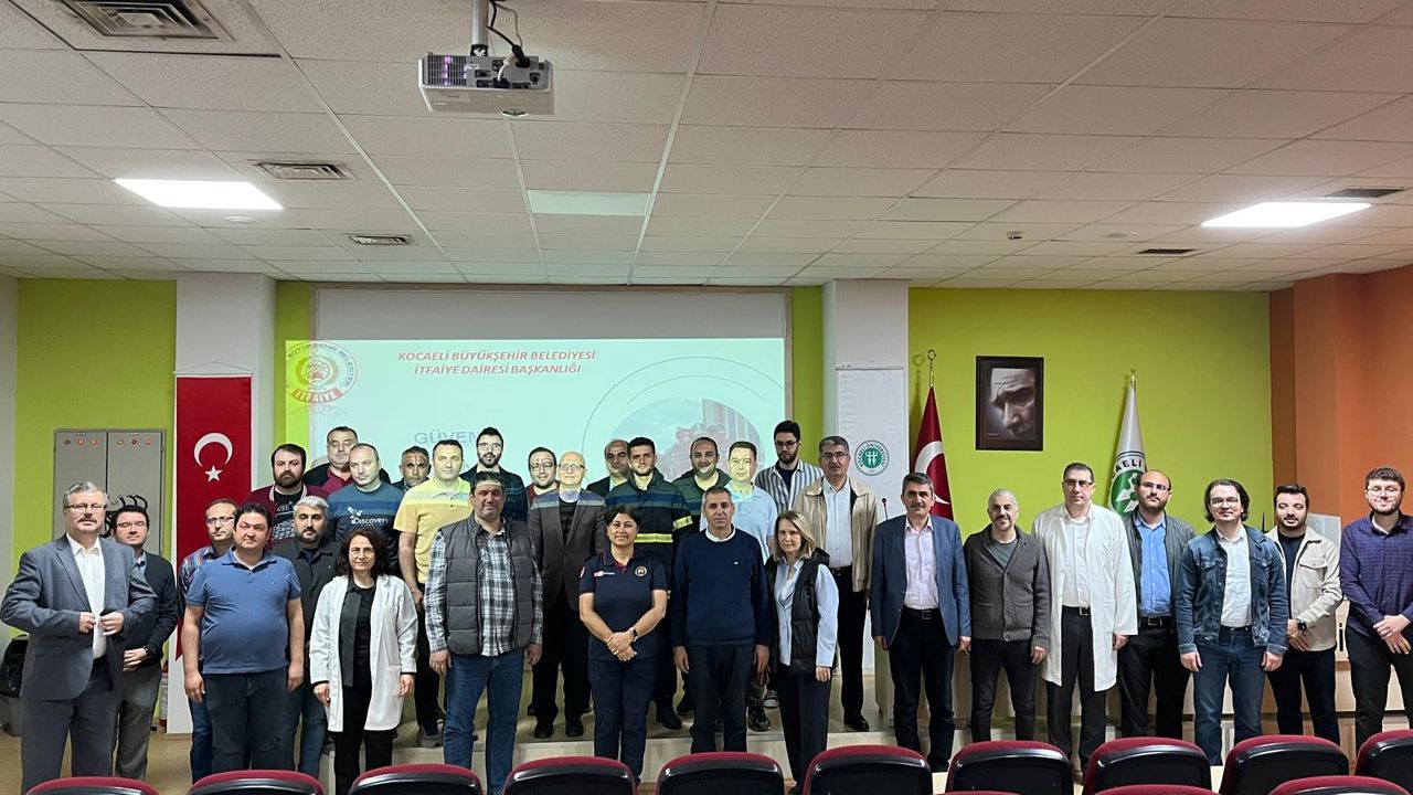 Kocaeli Üniversitesi Personeline Yangın Önleme Eğitimi Verildi