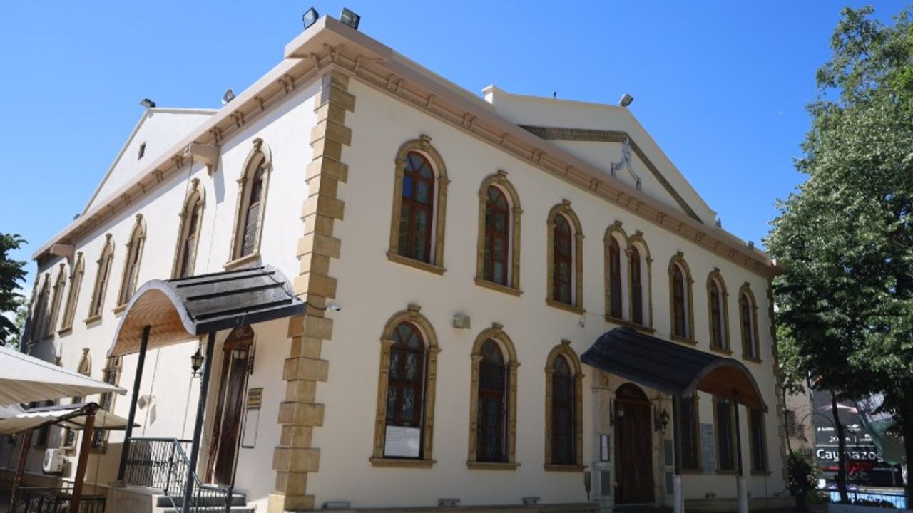 Tarihi Fevziye Camii Dış Cephesi Yenilendi