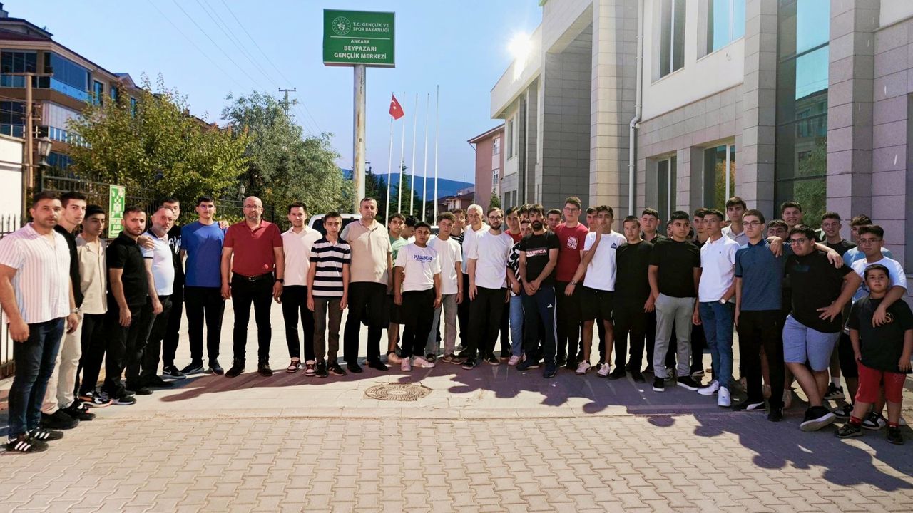 Beypazarılı 40 Öğrenci Çanakkale’yi Ücretsiz Geziyor