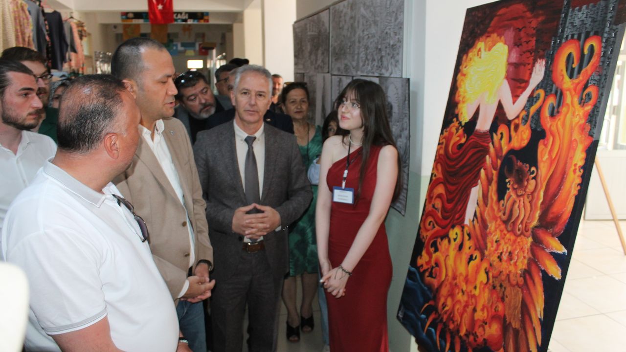 Çay Halk Eğitim Merkezi’nde El Emeği Göz Nuru Sergisi Açıldı