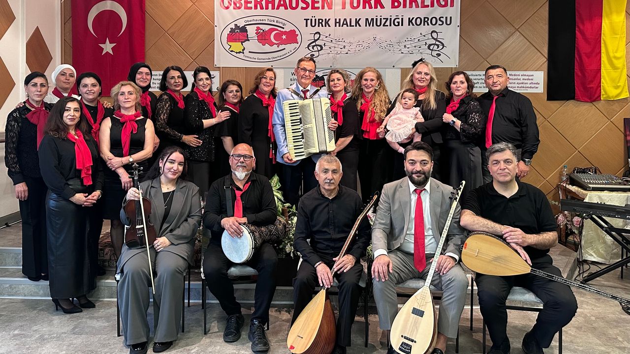 Oberhausen’da 2. Türk Halk Müziği Konseri Düzenlendi