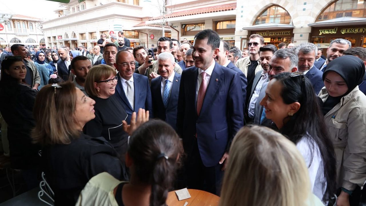 Bakan Kurum Konya’da Esnaf ve Gençlerle Buluştu