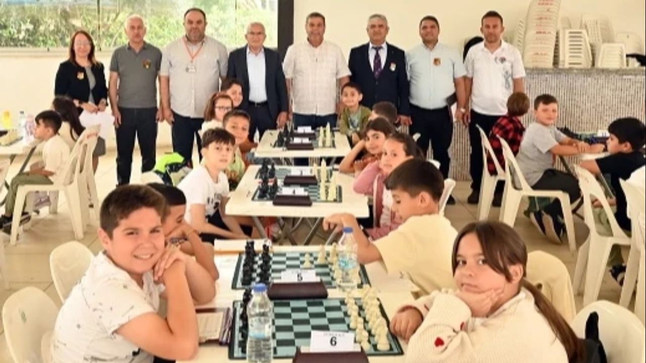 Kumluca’da 2. Satranç Turnuvası Yoğun Katılımla Sonlandı