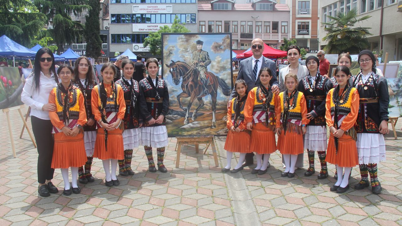 Trabzon’da Sakarya Meydan Muharebesi Tablosu Sergide Yoğun İlgi Gördü