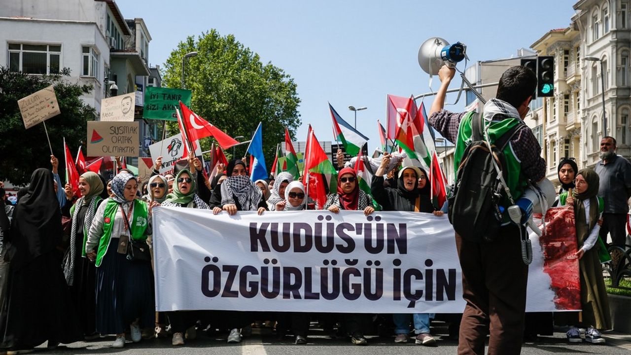 İstanbul’da Mavi Marmara’nın 15. Yılında Gazze İçin Dev Yürüyüş