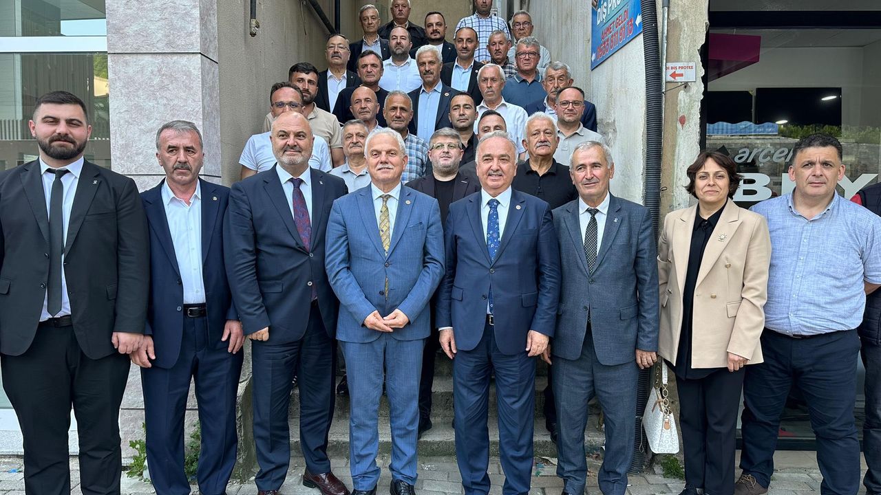 AK Parti Giresun’da Kurban Bayramı Coşkusunu Vatandaşlarla Paylaştı